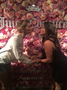 My lovely date Priscila and I posed in front of a rose wall and reenacted the Kim/Kanye wedding pose ;)